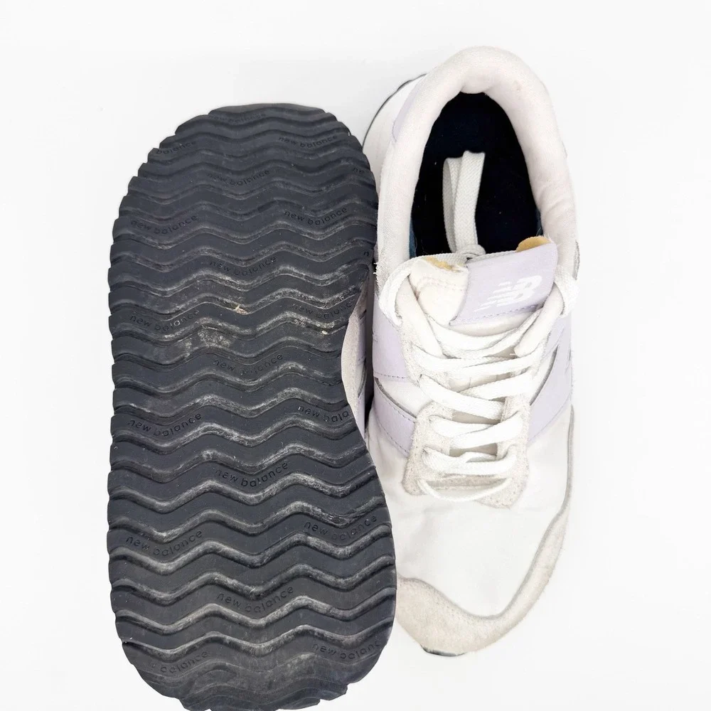 New Balance 327 Girl Sneaker Shoe‎ Size 5 'White Moonbeam & December Sky' Preppy